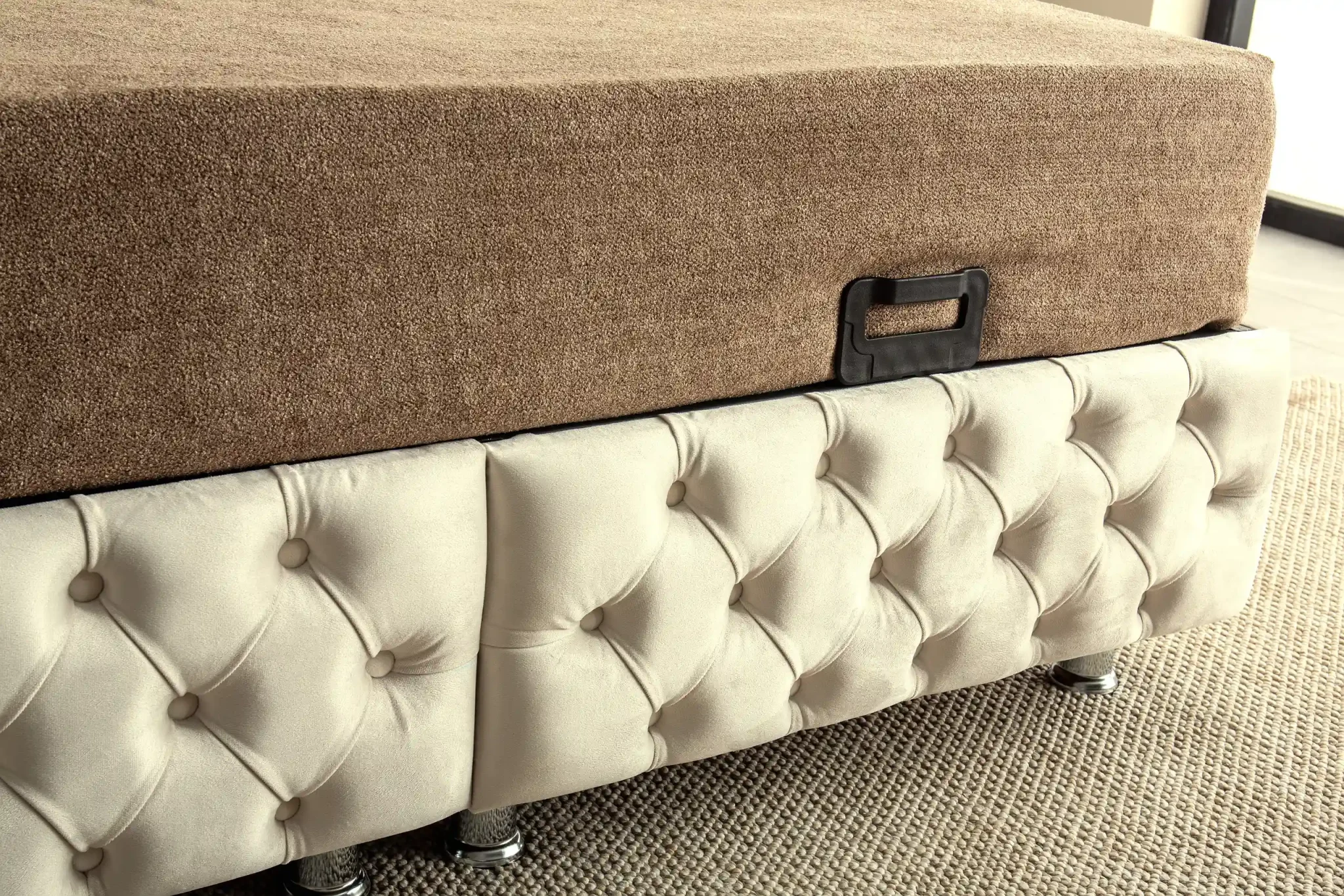 Olivia Baza Başlık